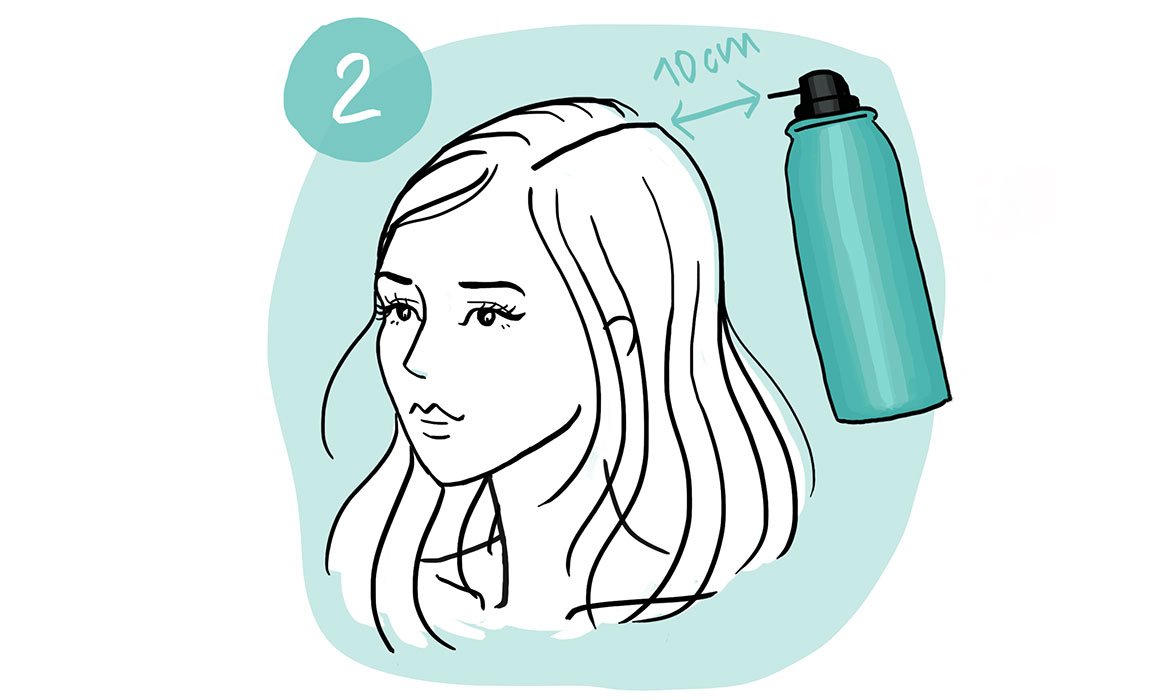 Pulveriza el spray retoca raíces Magic Retouch de L’Oréal Paris a una distancia de 10 centímetros sobre la raíz del cabello.